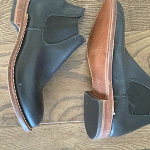 Red wing woman’s boots never worn